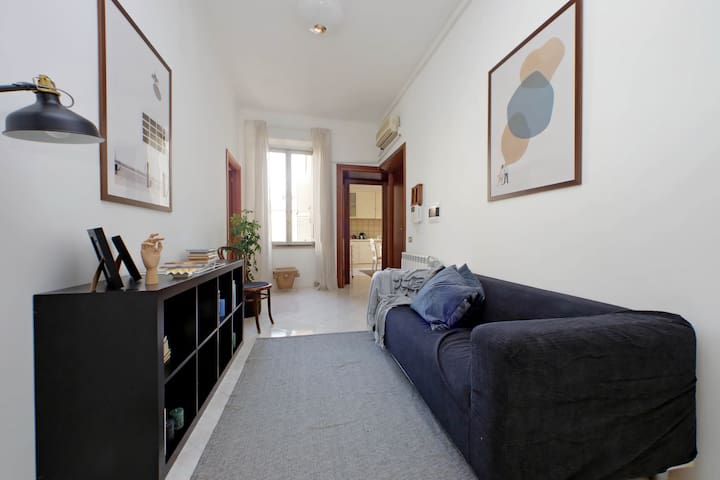 Giant Cola di Rienzo Apartment gallery image 3