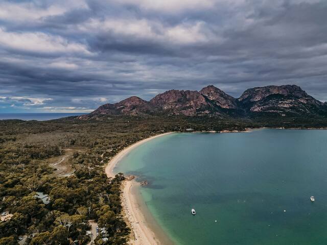 The Tides – Luxury Accommodation gallery image 3