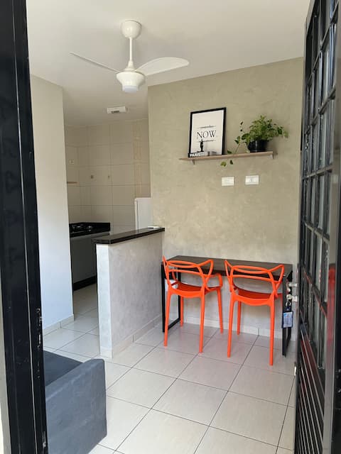 Successful Airbnb property: Studio 01 - Next to UEM, with garage, AC and Wi-Fi in Paraná