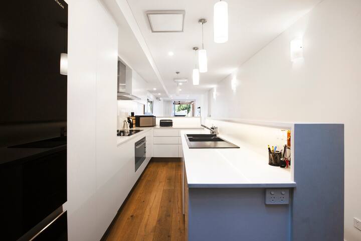 Position Perfect gallery image 2