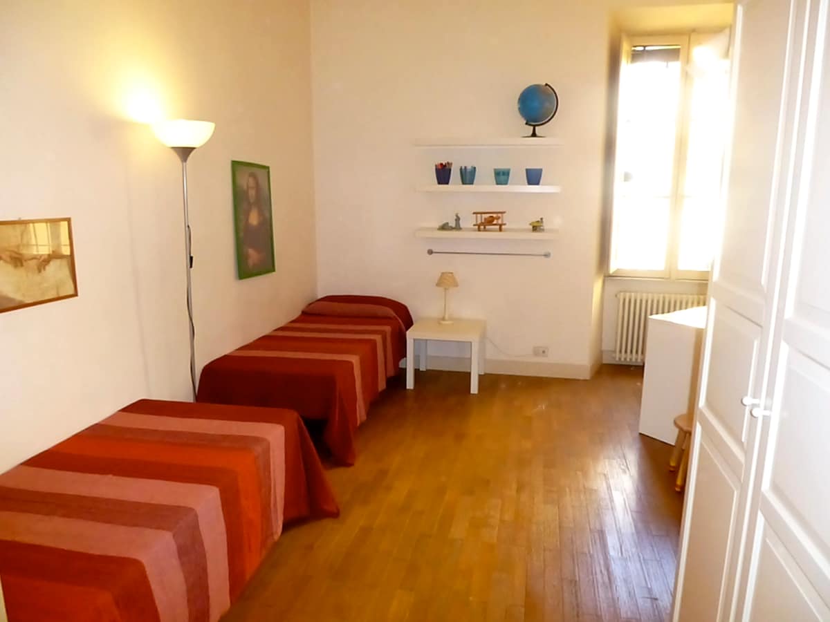 Schlafzimmer 2
