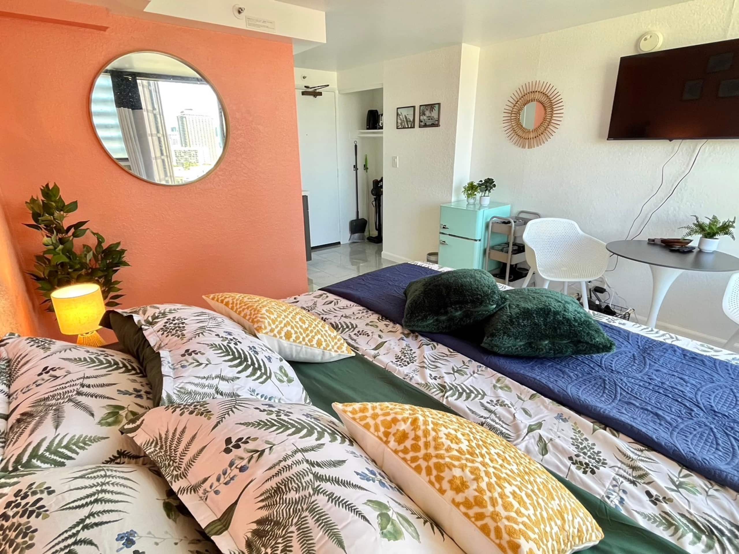 Condo in Honolulu · ★4.65 · Studio · 1 bed · 1 bath - Image 33