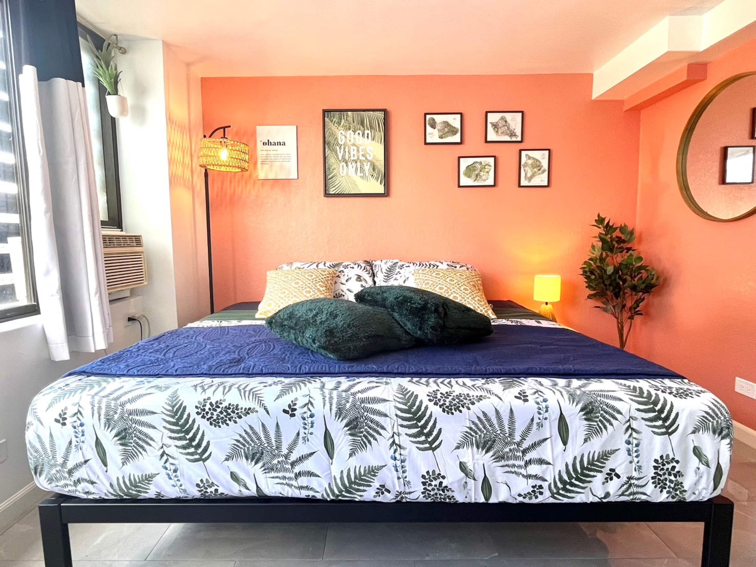 Condo in Honolulu · ★4.65 · Studio · 1 bed · 1 bath - Image 26