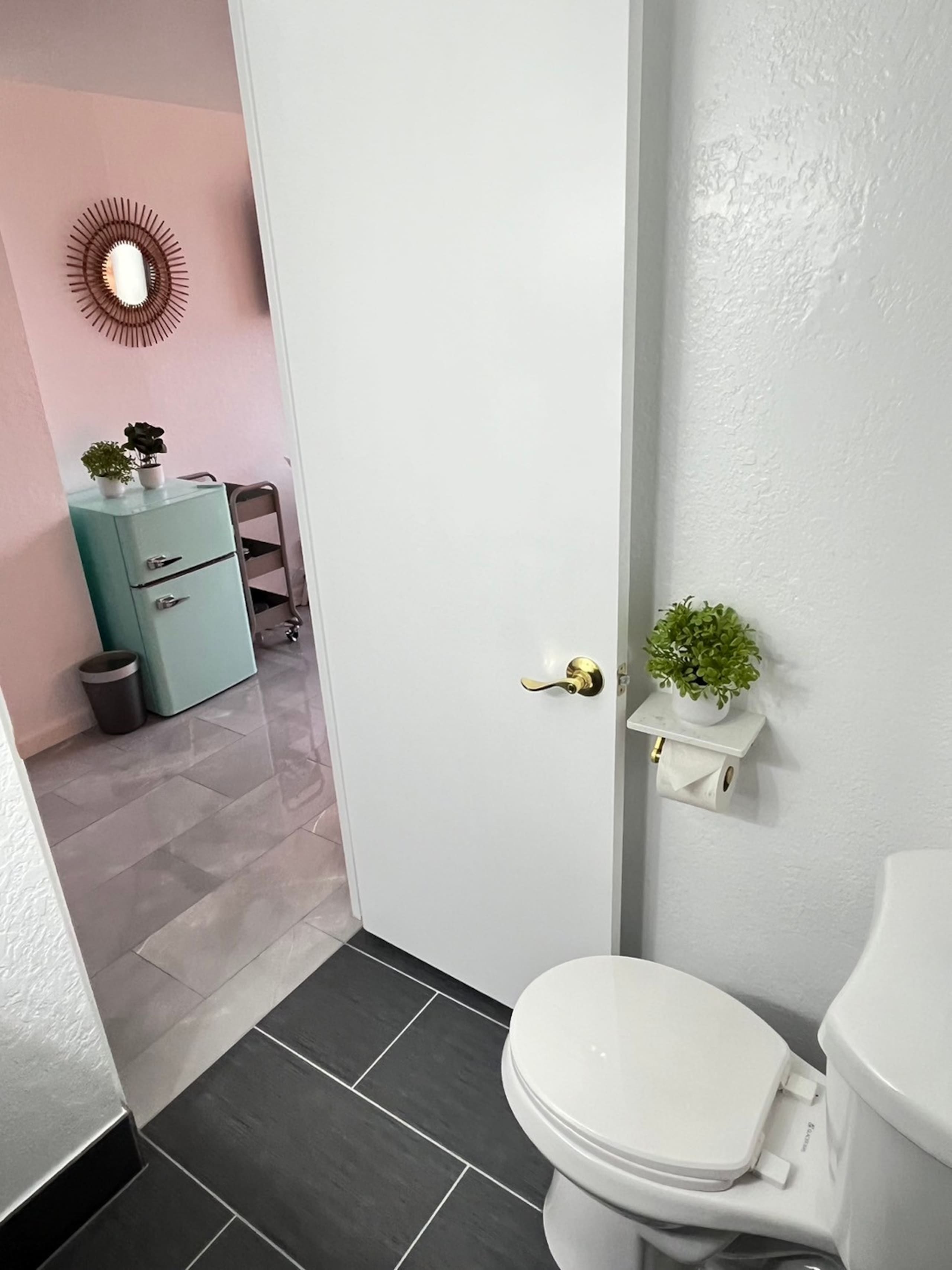 Condo in Honolulu · ★4.65 · Studio · 1 bed · 1 bath - Image 17