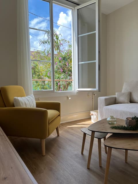 Popular Airbnb listing: Townhouse with garden in Auxerre
