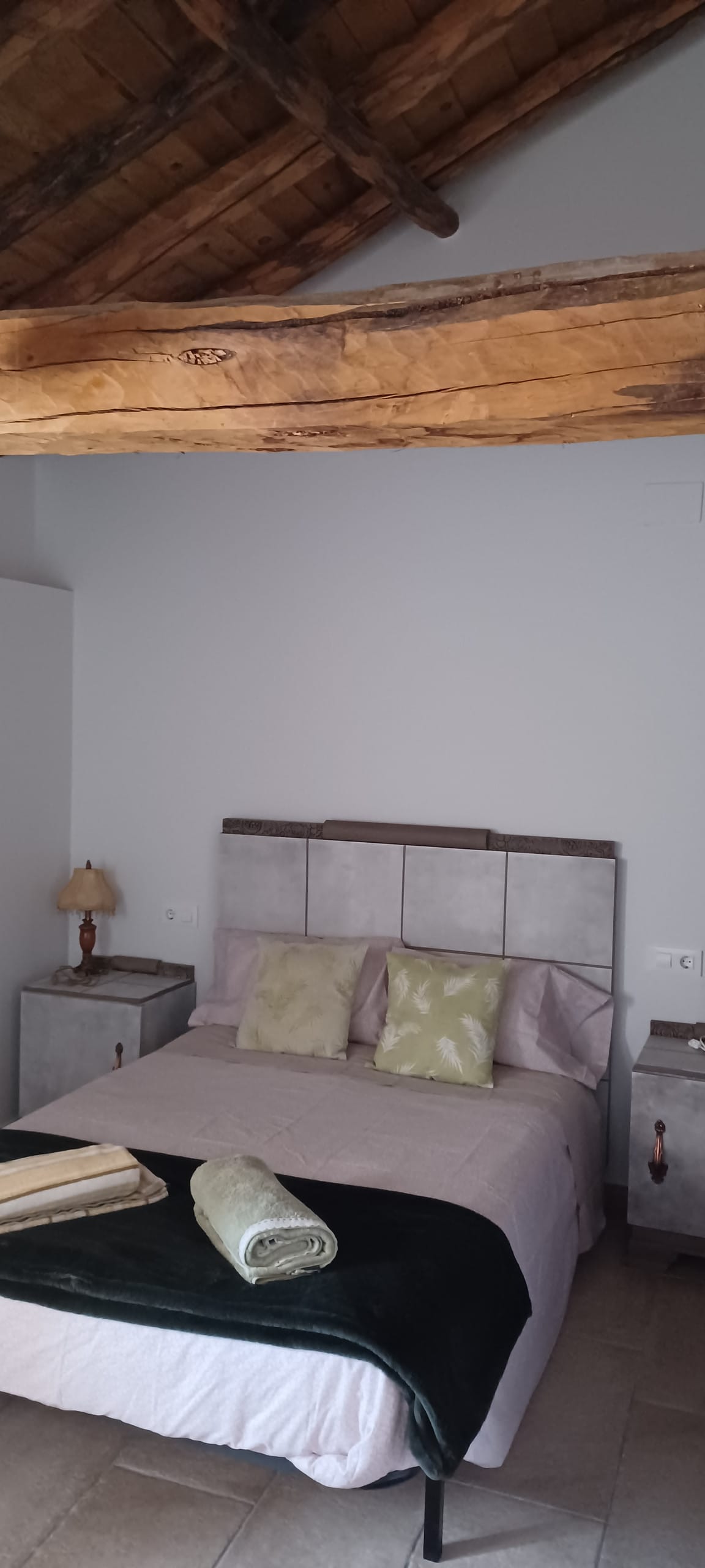 საძინებელი 1