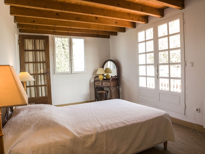 საძინებელი 1