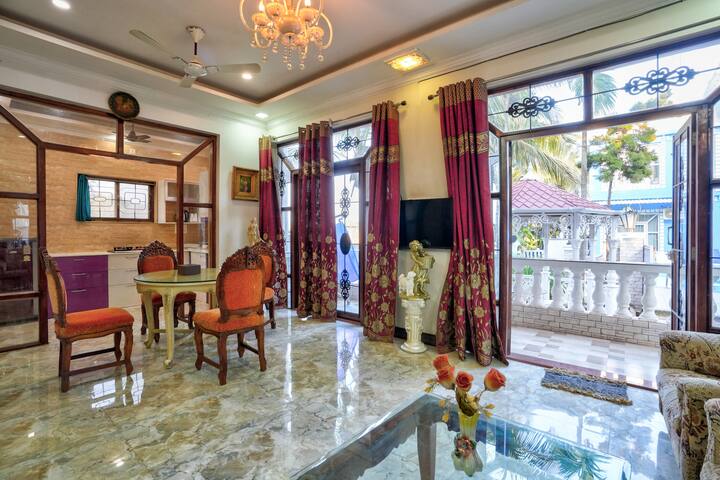 Living room image 7
