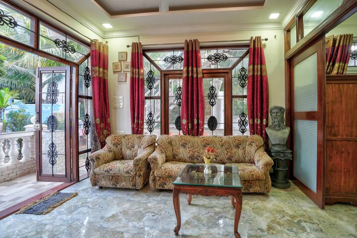 Living room image 6