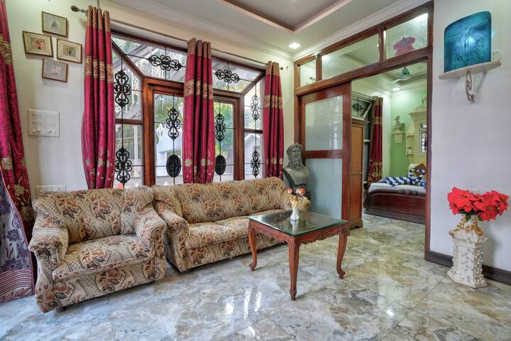 Living room image 5