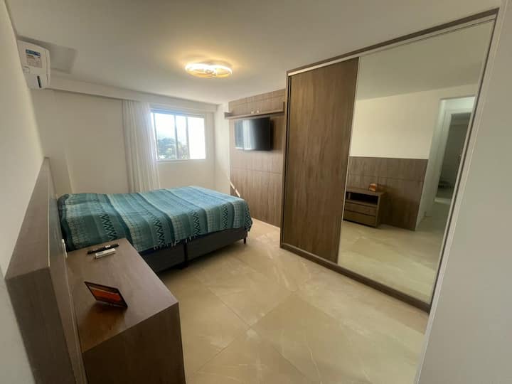 تلفزيون ذكي مكيف الهواء وجناح خزانة ملابس