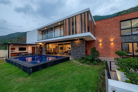 Exclusive house in "El Tepetate"