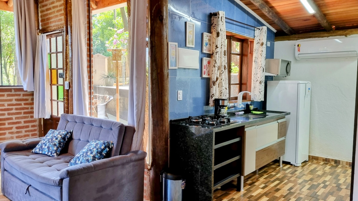 Anúncio popular: Cabin, hot tub, jungle pool and total privacy. em Porto Feliz