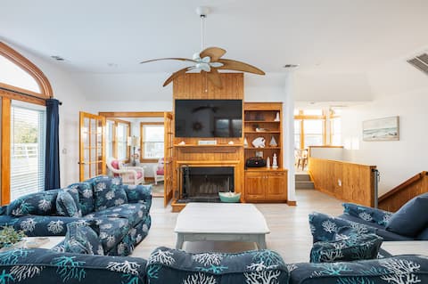 Schooner Rather Than Later | Ocean Views & Pool!