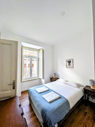 New! Kings Apartment V gallery image 5