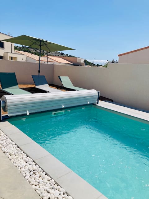Modern & Family Pool Villa