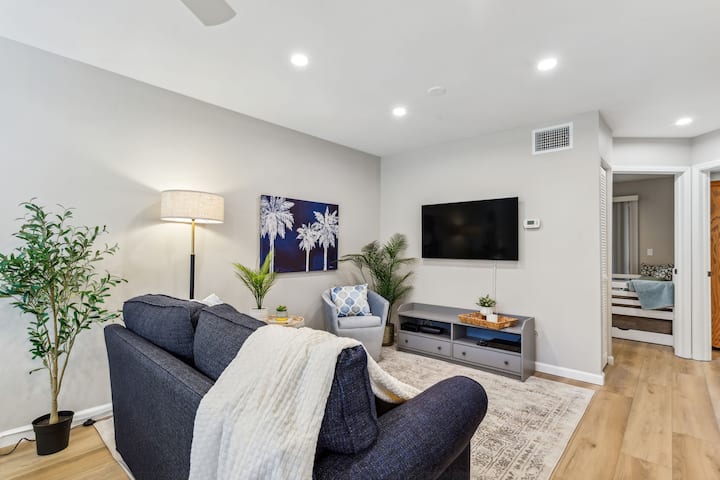 Coastal Cottage | Top 1% Airbnb Worldwide - Tarpon Springs, FL