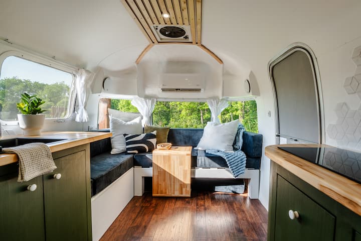 Argosy Ohio | Cozy Airstream | Hot-tub | Private - 俄亥俄州