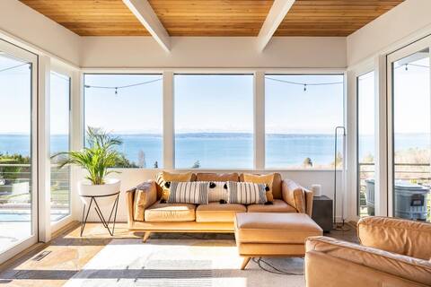 Mid-Century Modern Retreat with Incredible Views!