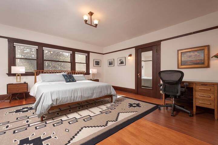 Special Downtown Palo Alto House gallery image 3