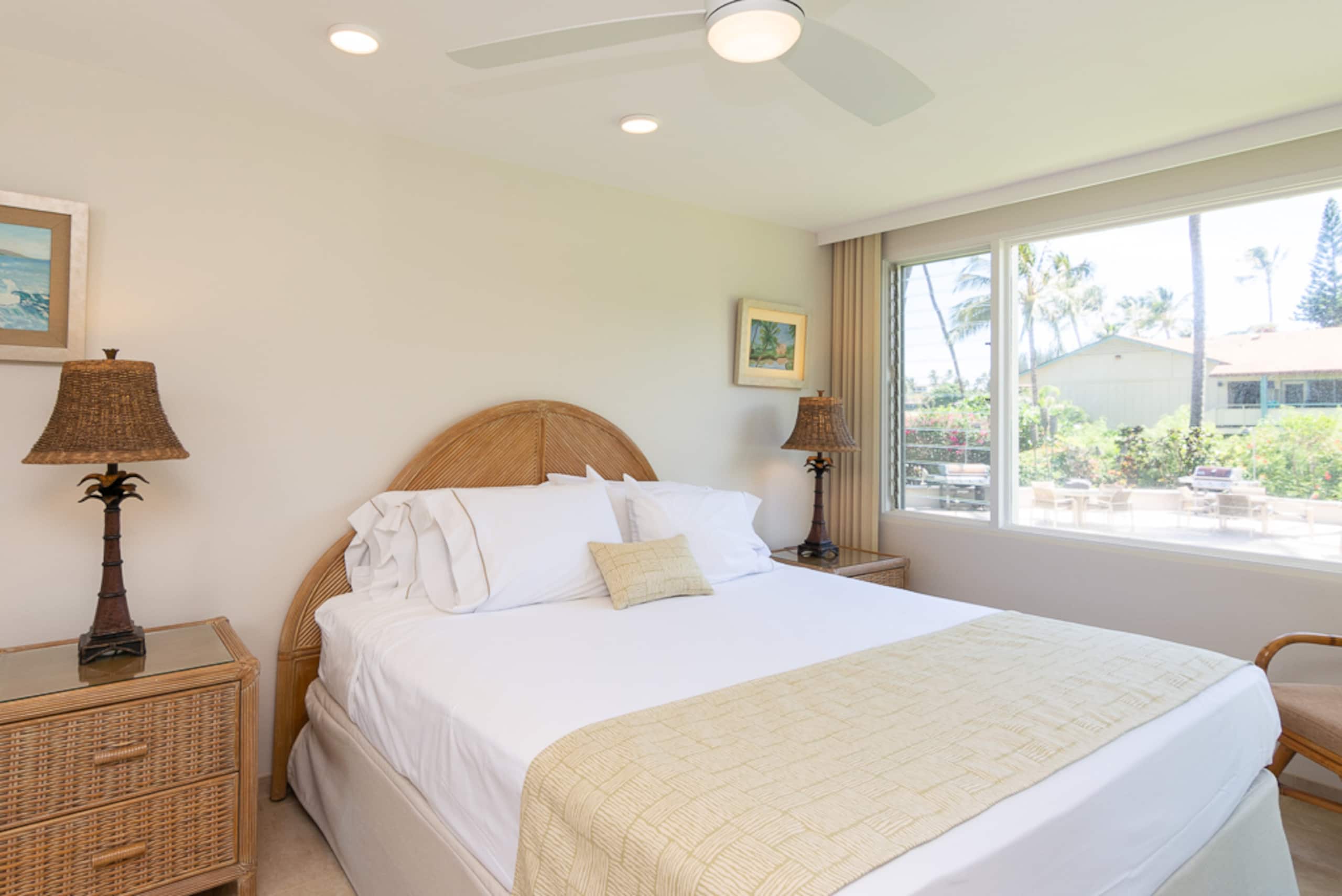 Hotel in Lahaina · ★4.57 · 1 bedroom · 3 beds · 1 shared bath - Image 13