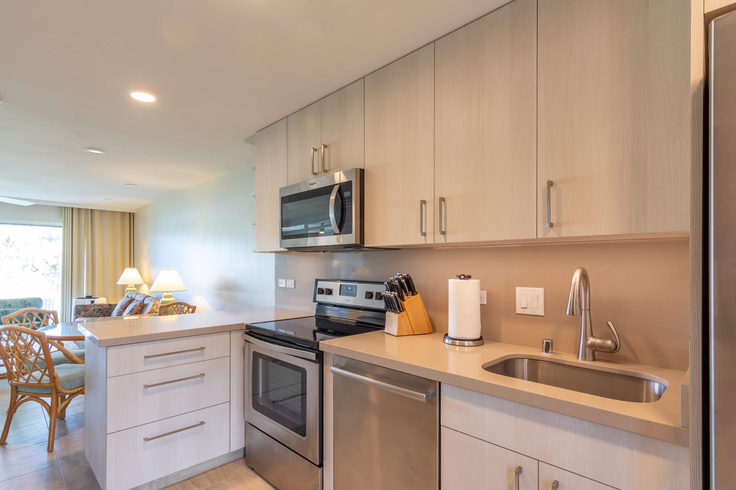 Hotel in Lahaina · ★4.75 · 1 bedroom · 2 beds · 1 private bath - Image 6