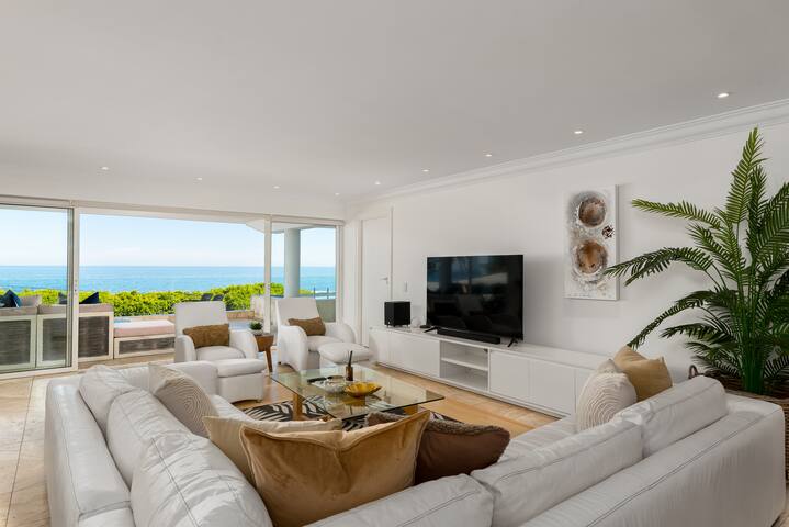 Lux 3 Bedroom in Bakoven | Private Pool | Sea View