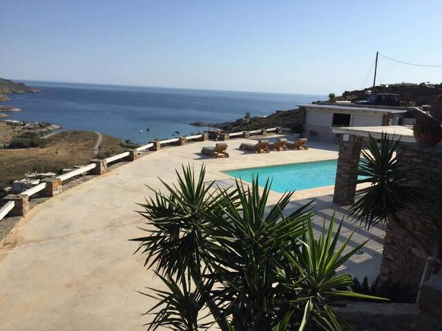 Petra House Kea, Koundouros