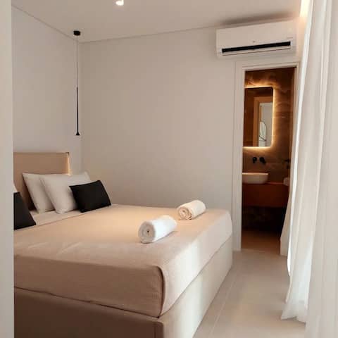 Successful Airbnb property: BlueMotion - MediBlueSuite in Βρυώνη