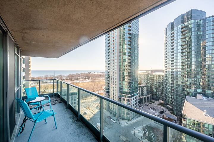 Panoramic Lakeside Retreat: 2 BR with Terrace gallery image 2