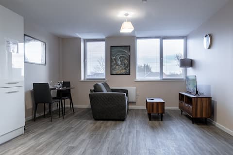 Successful Airbnb property: Free Parking | Cosy Flat for 2 | Near MediaCity in Pendleton & Charlestown
