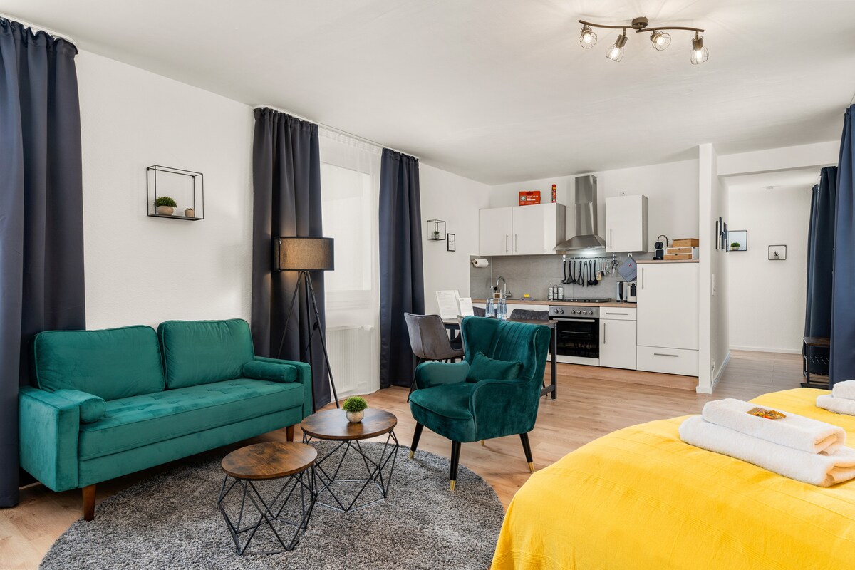 Anuncio de Airbnb popular: < Rome Design | Center | Outlet | Balcony > en Wolfsburg