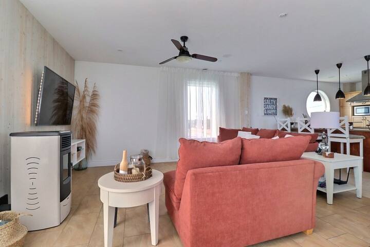 Oceanfront 5 Bedroom Beach Villa with Private Pool gallery image 5