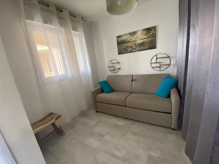 140 Rapido sehemu ya kulala/ sofa