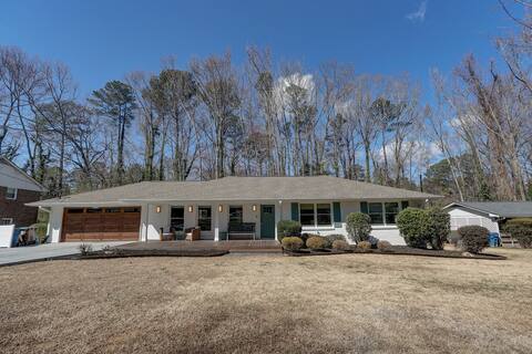 Downtown Alpharetta - Treehouse
