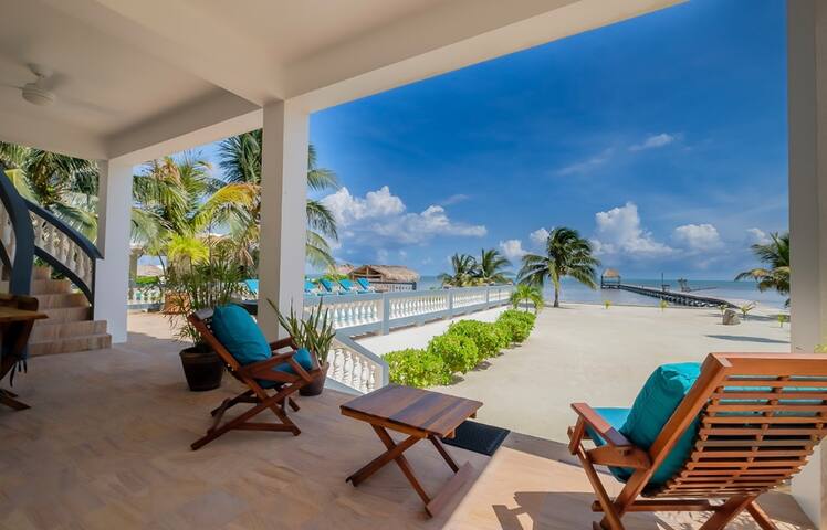 A Tropical Paradise By The Sea! gallery image 3