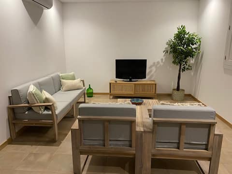 Successful Airbnb property: Casa do Cinema - Alcantarilha/Algarve in Alcantarilha