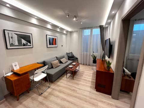 Top performing Airbnb: Athens Digital Vault Experience in ΦΩΚΙΩΝΟΣ ΝΕΓΡΗ