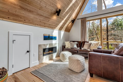 Top Airbnb: *The StAy FrAme- fire pit & sauna & hot tub* in Swannanoa