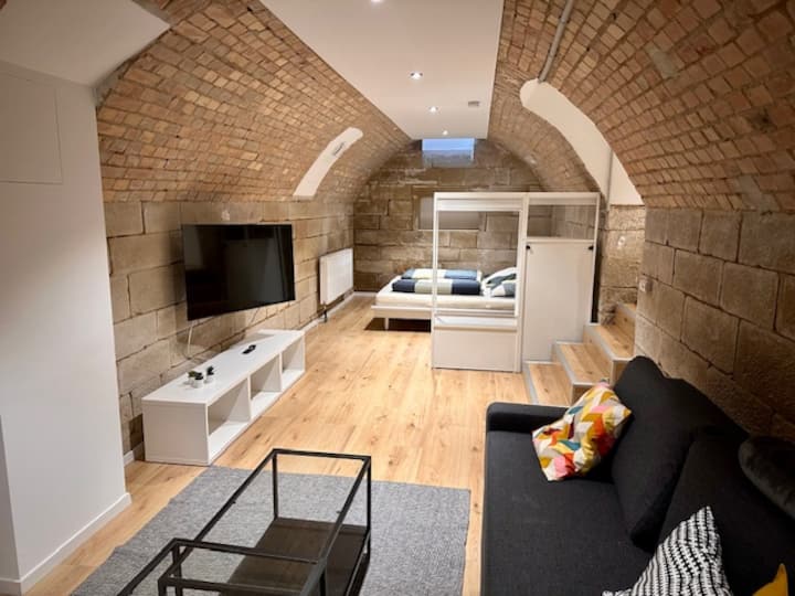 Unique Souterrain Apartment - Heilbronn