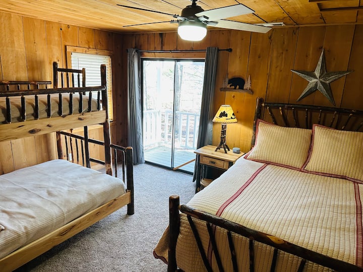 Queen bed with full/twin bunk bed. Located on 2nd floor. Game closet with lots of boardgames, cards, puzzles and video games.