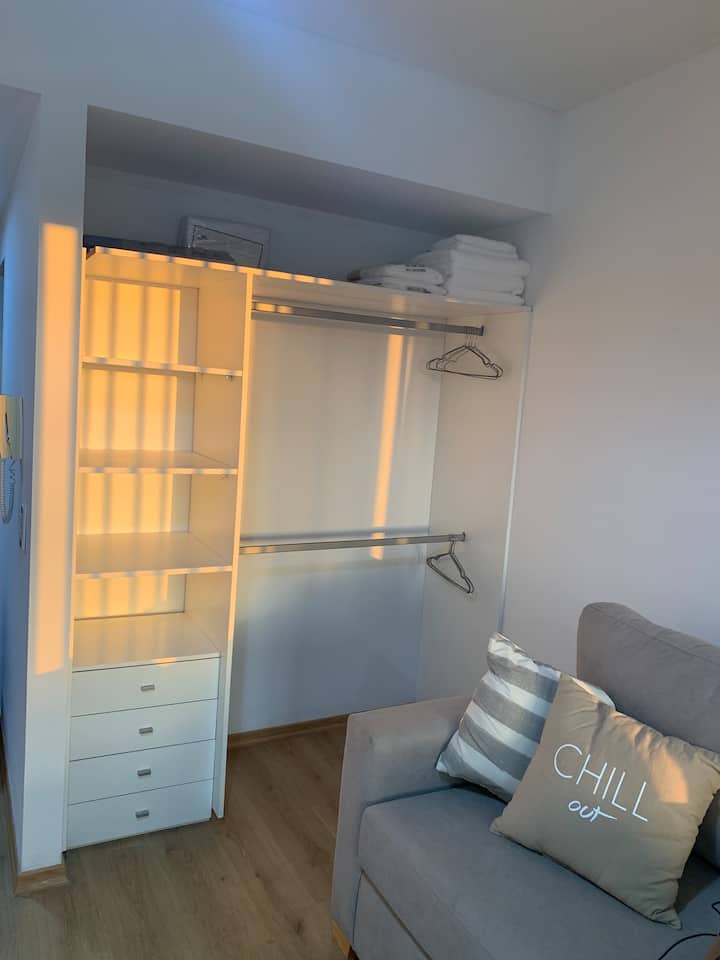 New one-bedroom apartment in Monserrat