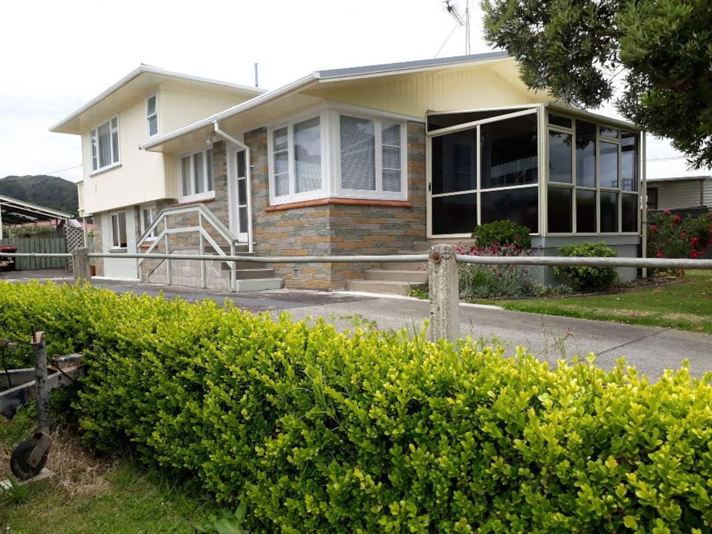Thames Moana Retreat 1