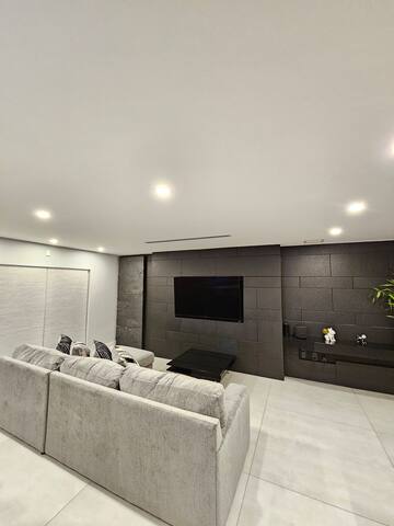 Luxurious home near Sawgrass Mall gallery image 4