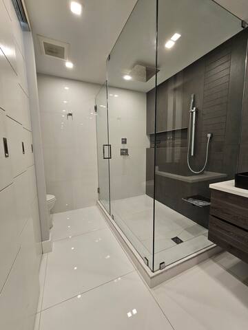 Luxurious home near Sawgrass Mall gallery image 5