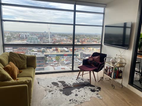 Top performing Airbnb: Funky Brunswick pad in Brunswick