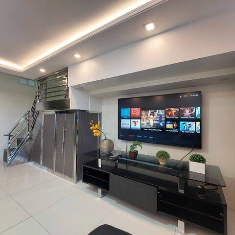 Premium Luxe Loft Oasis