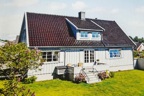 Charming house with plenty of space and a lovely outdoor living room