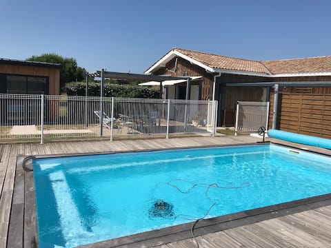Luxury cottage, 2 bedrooms, heated pool