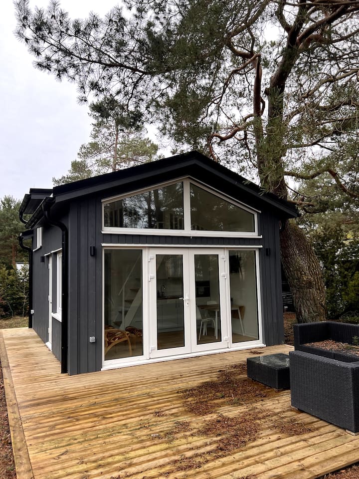 Guest House By The Beach - Höllviken